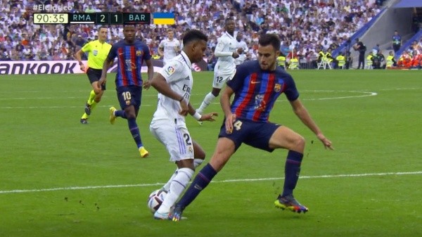 Pisotón de Eric García sobre Rodrygo