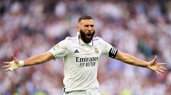 Diego Souto/Quality Sport Images/Getty Images - Benzema celebrando gol pelo Real Madrid