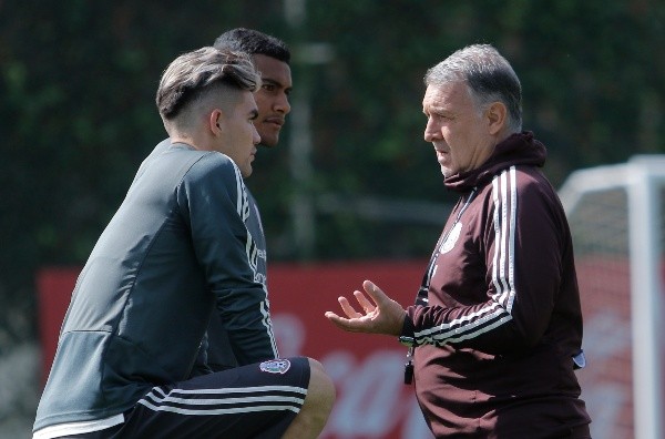 Gerardo Martino todavía no se decide por Johan Vásquez. Imago7