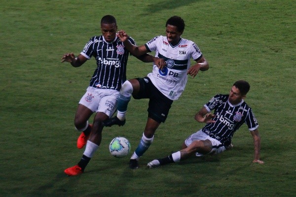 Foto: Gabriel Machado/AGIF - Coritiba foi rebaixado naquela temporada