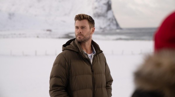 Chris Hemsworth admite que se cansou de Thor após filme