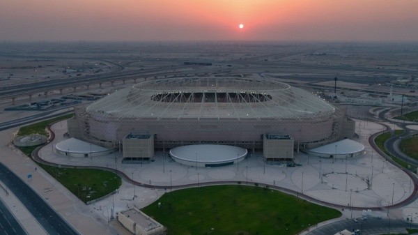 Al oeste del estadio Ahmad Bin Ali se puede apreciar el desierto de Al Rayyan (Marca)