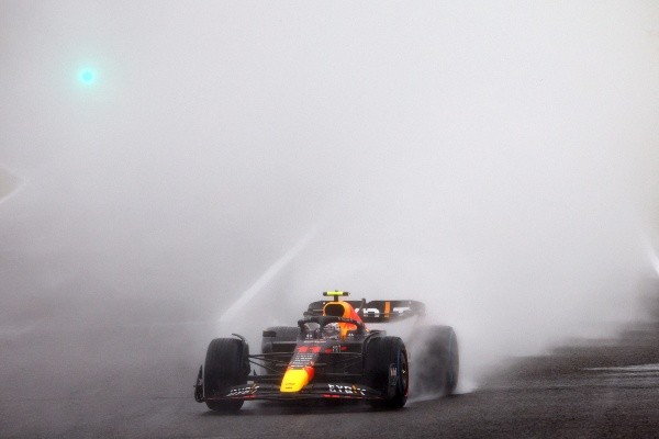 El lugar de Checo Pérez en Red Bull no corre peligro (Getty Images)