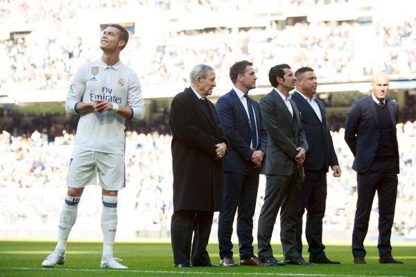 Cristiano con leyendas del Real Madrid como Ronaldo (Getty)