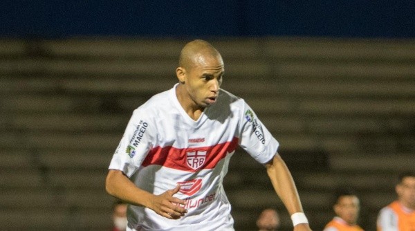 Reginaldo disputou a Série B com o CRB - Foto: Robson Mafra/AGIF