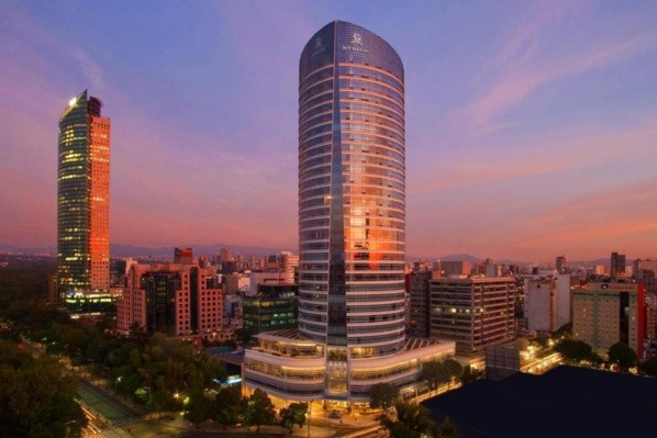 El Hotel St Regis de Ciudad de México recibió a pilotos de la Fórmula 1 en ediciones anteriores de la carrera local (Foto: Web The St Regis Mexico City Hotel)