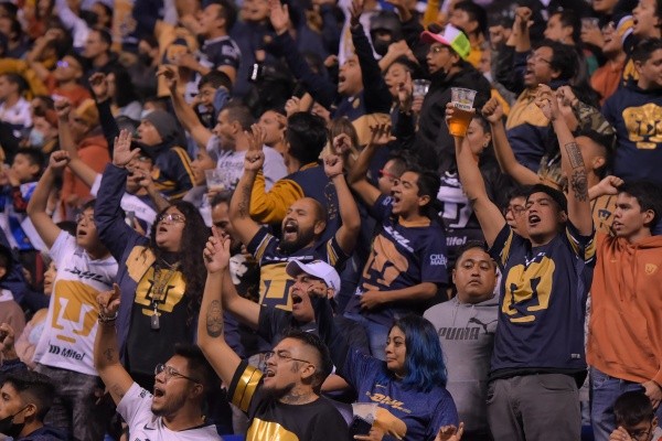 Parte de la afición de Pumas no aprobó la posibilidad de que Rafa Puente llegue como entrenador. Imago7