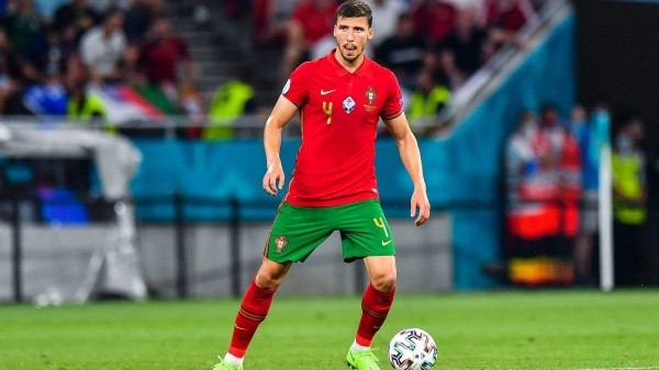 Conocido por su papel en Manchester City, Dias también se destaca en la selección portuguesa (Trivela)