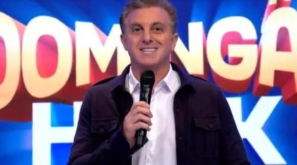 ♎ on X: O Faustão vendo que o Luciano Huck não assumiu a bronca