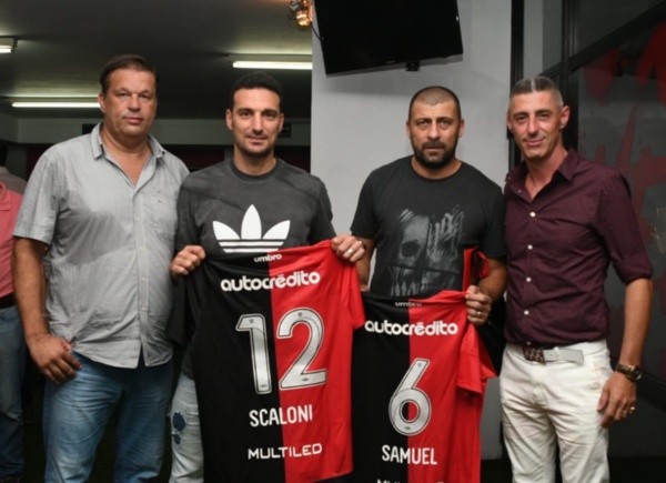 Scaloni y Samuel, su ayudante de campo, con pasado en Newell's