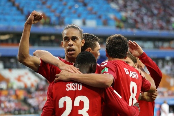 Photo by Clive Mason/Getty Images - Dinamarca na importante vitória contra o Peru.