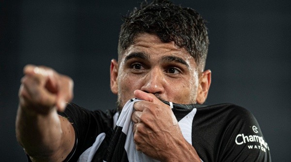 Daniel Borges tem sido a opção do Botafogo na LD - Foto: Jorge Rodrigues/AGIF