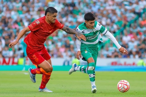 América va por Omar Campos, de Santos Laguna (Imago 7)