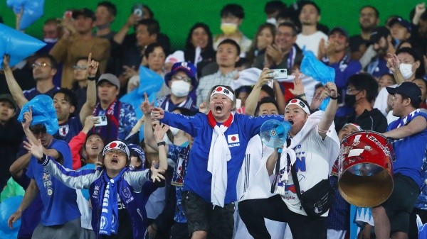 Megaphones, a lot of noise and samurai headbands, among Japanese customs (Getty Images)