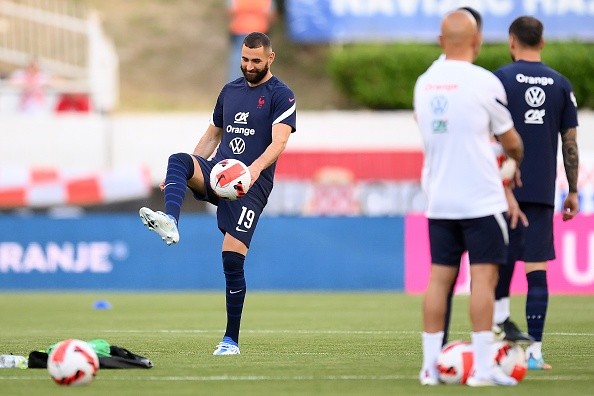 Benzema en entrenamiento con Francia. Getty.