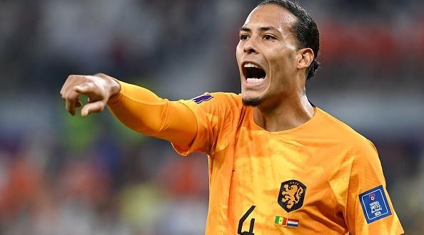 Foto: Claudio Villa/Getty Images - Camisa dos Países Baixos foi alvo de críticas dos telespectadores