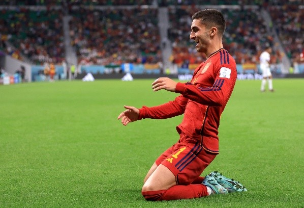 Foto: Buda Mendes/Getty Images - Ferrán Torres fez dois gols na goleada da Espanha