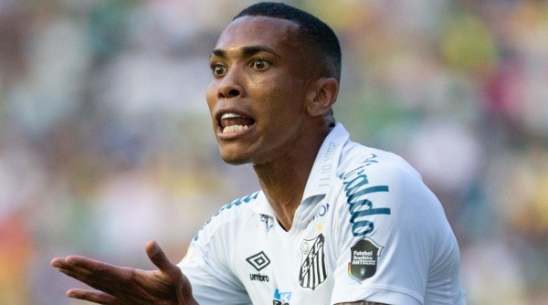 File:Wagner Leonardo - Campeonato Paulista Sub20- São Caetano 2 x 1 Santos  FC - 48105523391 (cropped).jpg - Wikipedia