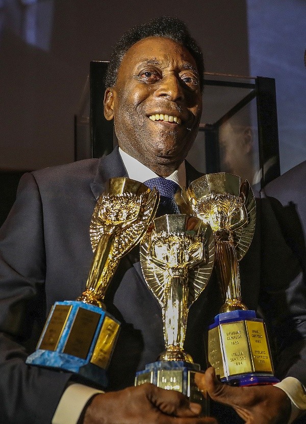 Nasci Pra Ser Jogador - Todas as 7 bolas de ouro do Rei Pelé