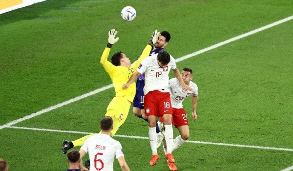Wojciech Szczesny y Lionel Messi: Getty 
