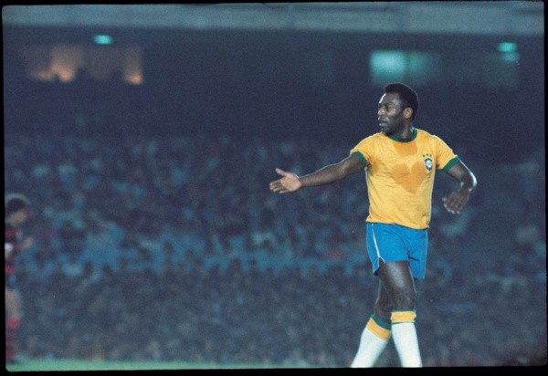 Pelé80: Rei do Futebol encantou torcedores cearenses em jogos