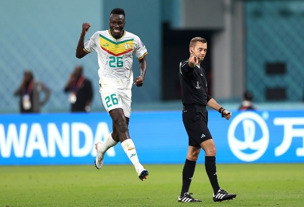 Clément Turpin dirigió dos partidos en el Mundial de Qatar 2022 (Foto: Getty Images)