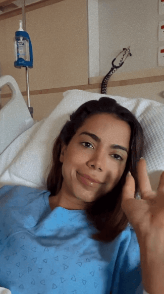 Anitta no hospital - Foto: Instagram @anitta