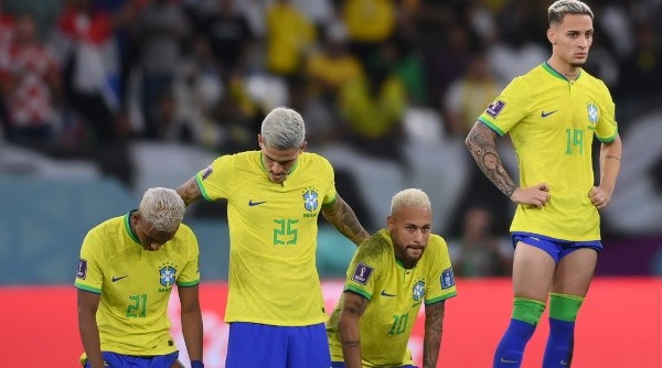 Neymar, Antony, Pedro y Rodrygo, tras la eliminación de Brasil (Getty Images)