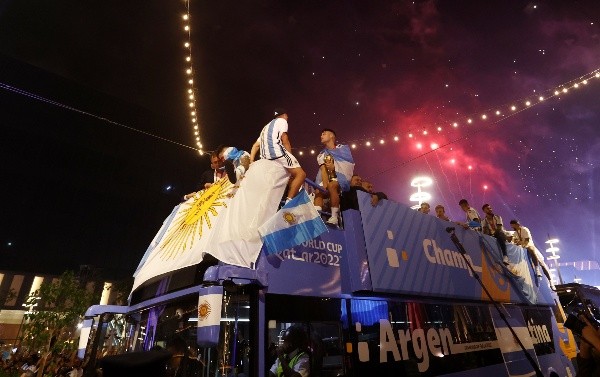 Jugadores de Argentina trollearon a mexicano desde el camión (Getty Images)