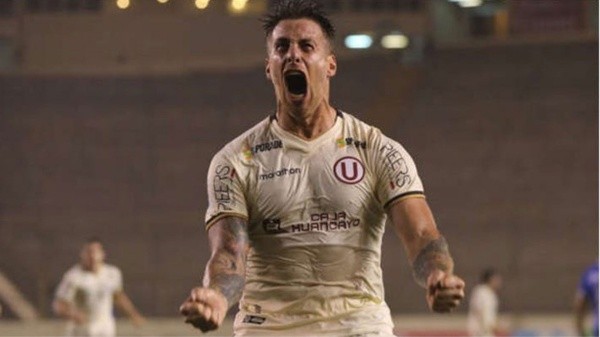 Su poder de gol lo volvió un jugador muy querido por la hinchada estudiantil (Facebook)
