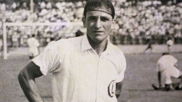 Más de dos décadas de forma consecutiva jugando en Universitario, potencian su figura al estrellato (Universitario Oficial)