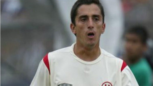 Uno de los integrantes del gran equipo de Universitario de la década del 90 (Twitter)