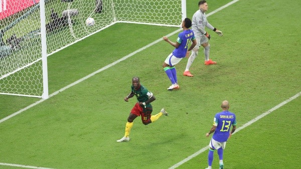 Al minuto 92 llegaba el gol de Camerún que le daba la victoria ante Brasil (Getty Images)