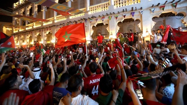 Los fanáticos marroquíes coparon Qatar, con su color y alegría (Getty Images)