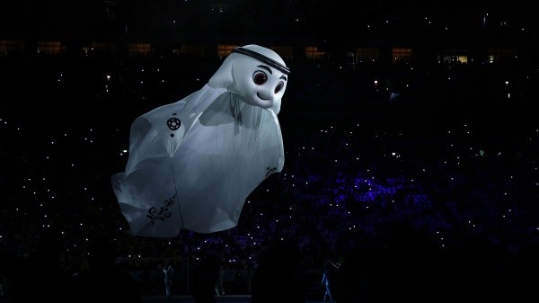 Turbante de color blanco para La&#039;eeb, la mascota de Qatar 2022 (Getty Images)