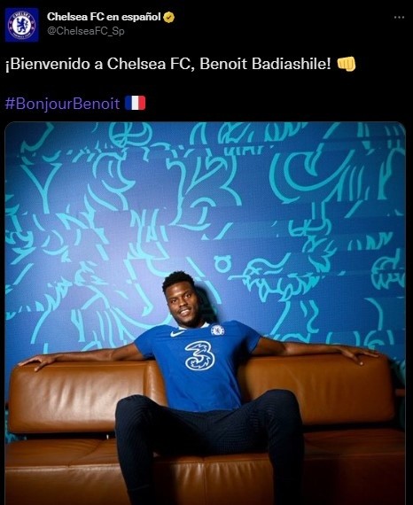 Badiashile, el nuevo fichaje de Chelsea (Twitter @ChelseaFC_Sp)