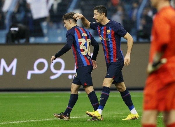 Robert Lewandowski asistió para el 1-0. II Foto: Getty Images.