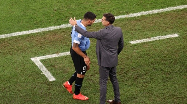 Luis Suárez y Diego Alonso, en la selección de Uruguay (Getty Images)