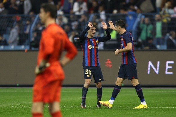 Gavi y Robert Lewandowski, la sociedad que le dio a Barcelona la Supercopa de España.