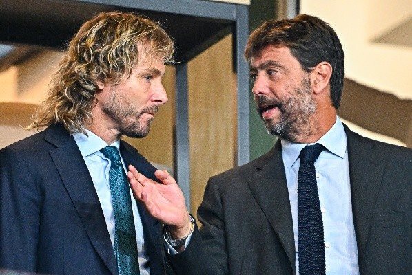 Pavel Nedved junto a Andrea Agnelli. Ambos debieron dejar sus cargos en la Juventus. Getty Images.