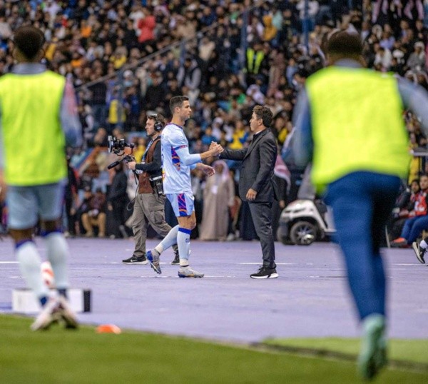 El saludo inédito entre CR7 y Gallardo (Foto: Getty)