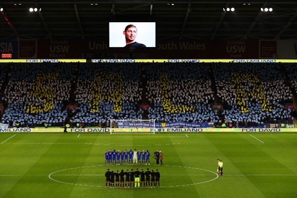 El homenaje de Cardiff City a Emiliano Sala.