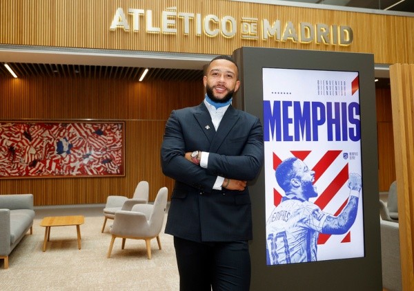 Memphis Depay en su presentación en el Atlético de Madrid. @Atleti