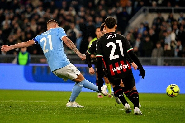 Momento del primer gol de Lazio. Getty.