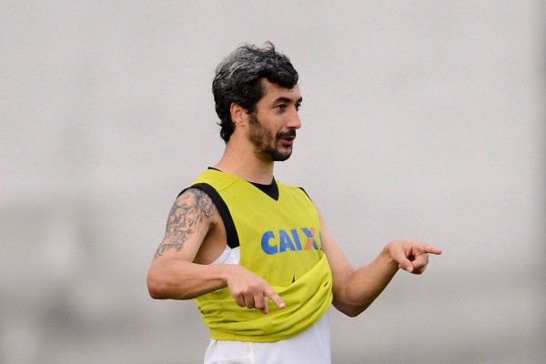 Foto:  Mauro Horita/AGIF - Douglas foi campeão mundial com o Corinthians em 2012
