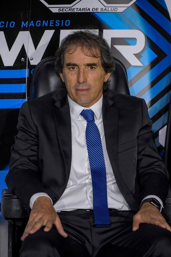 Guillermo Almada pierde carrera para ser el DT del Tri (Imago 7)