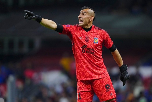 Nahuel Guzmán sigue haciendo historia en Tigres (Imago 7)