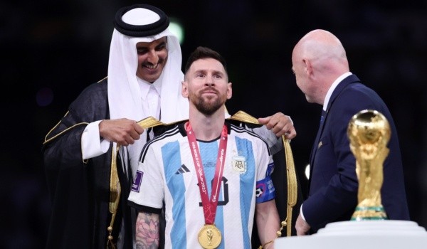 Sheikh Tamim bin Hamad Al Thani y Lionel Messi: Getty