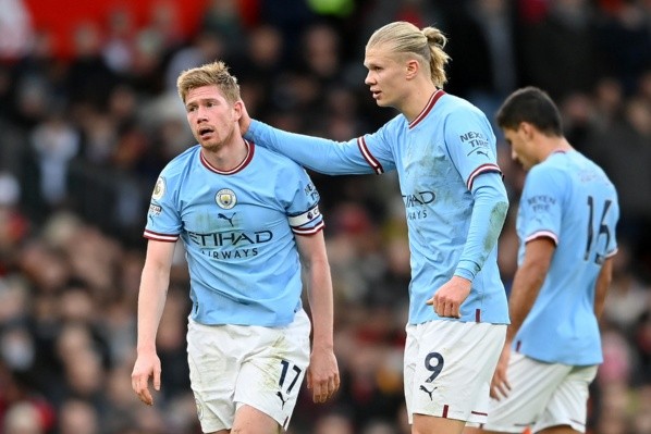 Kevin De Bruyne y Erling Haaland, los dos jugadores con los sueldos más altos de la Premier League.