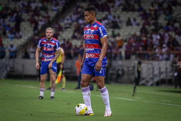 Foto: Lucas Emanuel/AGIF - Matheus Jussa acertou empréstimo ao Cruzeiro